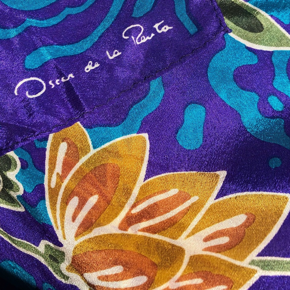 Oscar de la Renta | Floral Silk Scarf - Picture 10 of 10